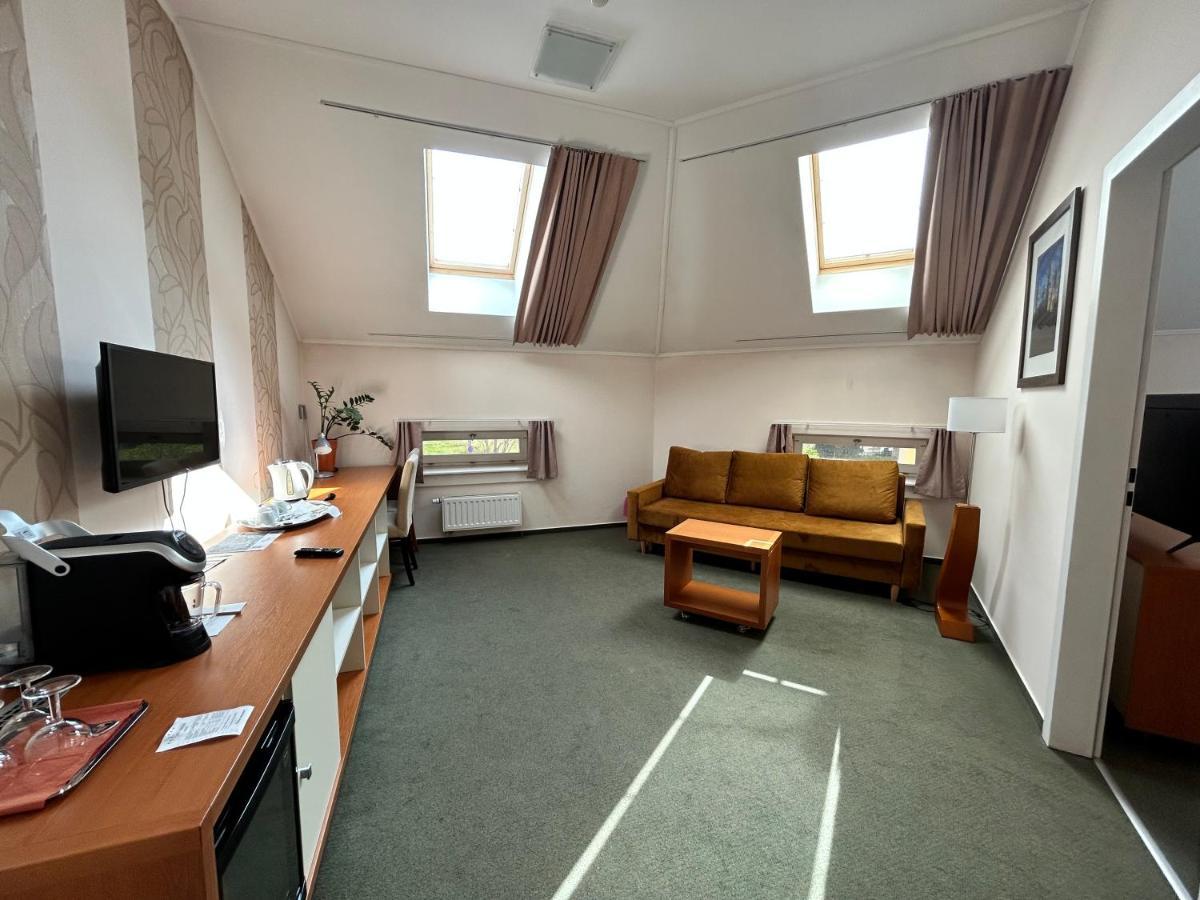 Boutique Hotel Sopianae Печ Екстер'єр фото