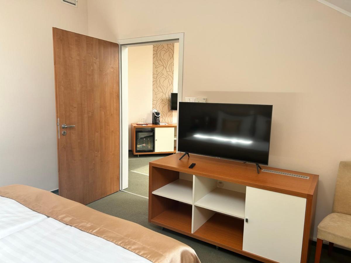 Boutique Hotel Sopianae Печ Екстер'єр фото