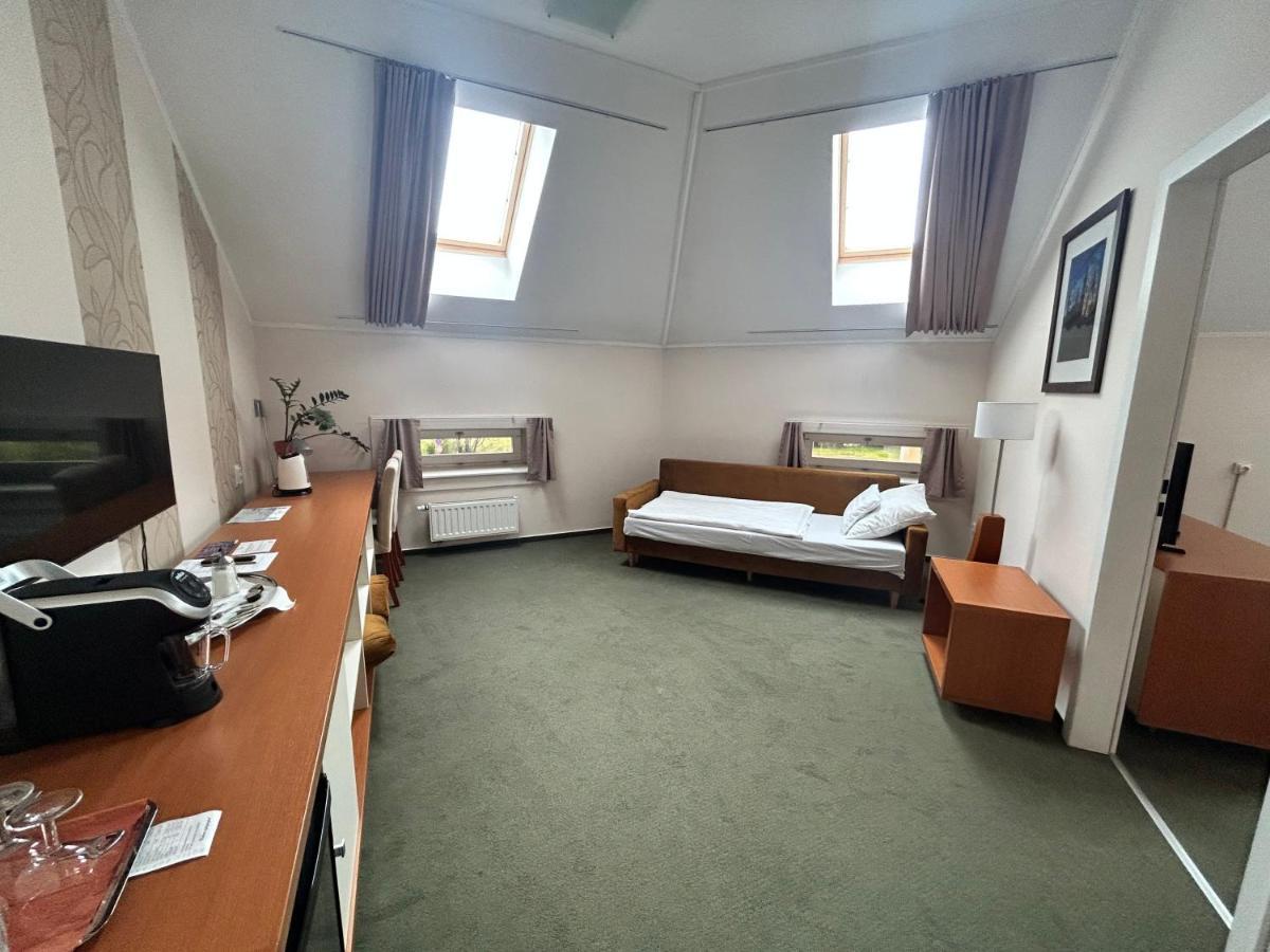 Boutique Hotel Sopianae Печ Екстер'єр фото