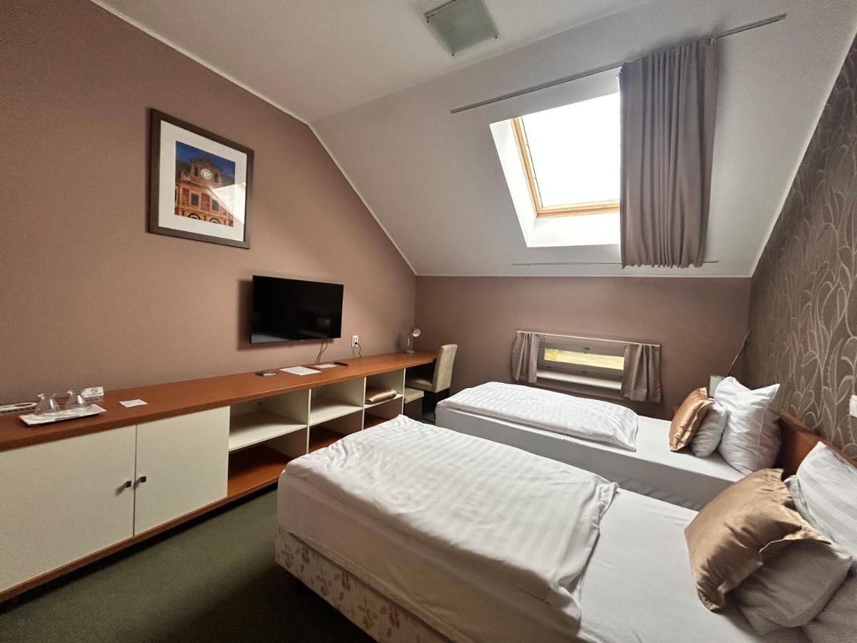 Boutique Hotel Sopianae Печ Екстер'єр фото