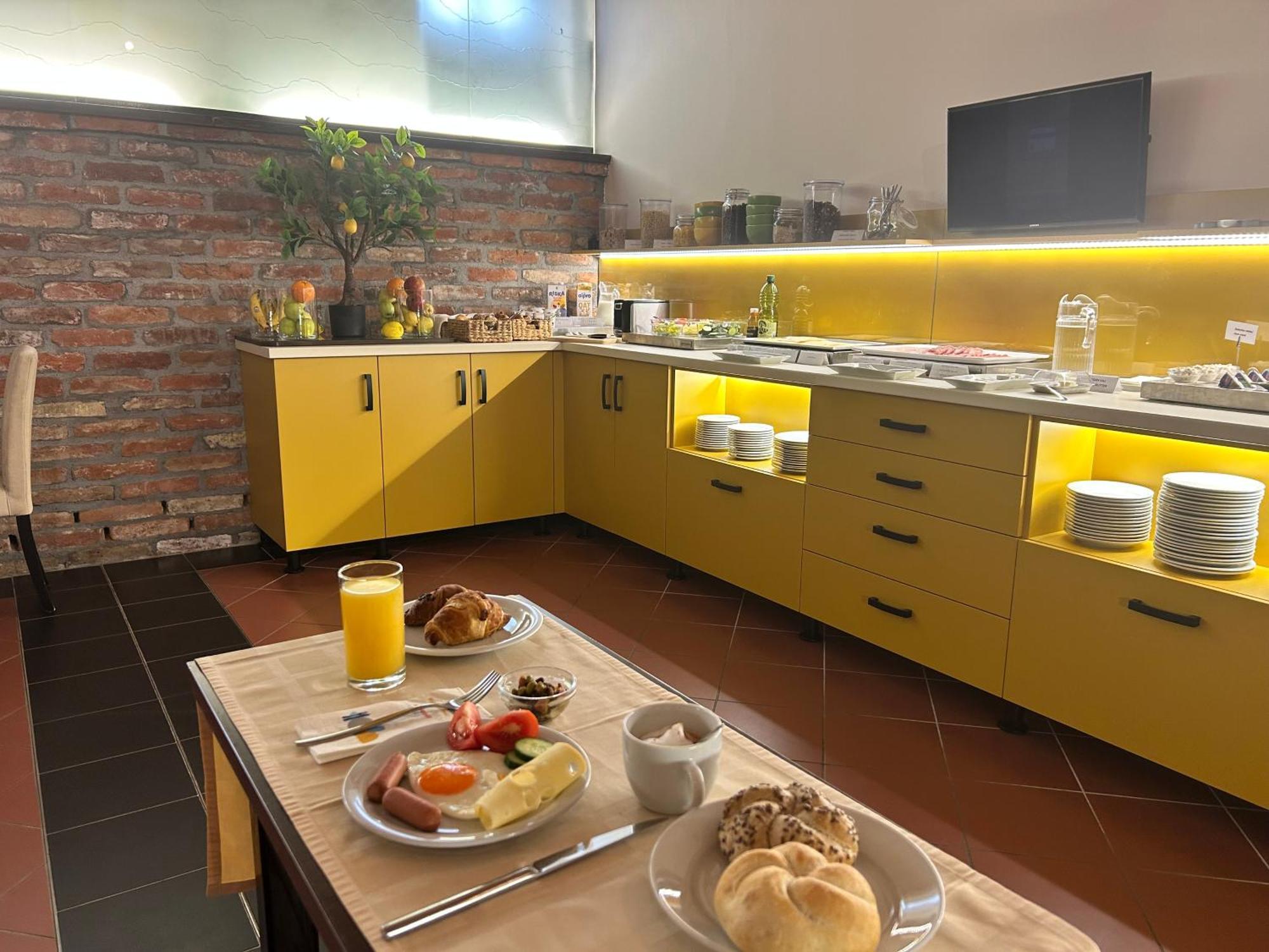 Boutique Hotel Sopianae Печ Екстер'єр фото