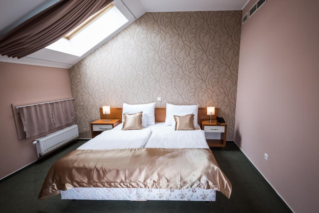 Boutique Hotel Sopianae Печ Екстер'єр фото