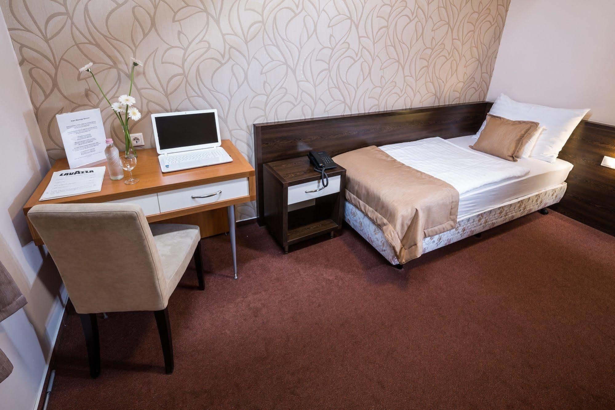Boutique Hotel Sopianae Печ Екстер'єр фото