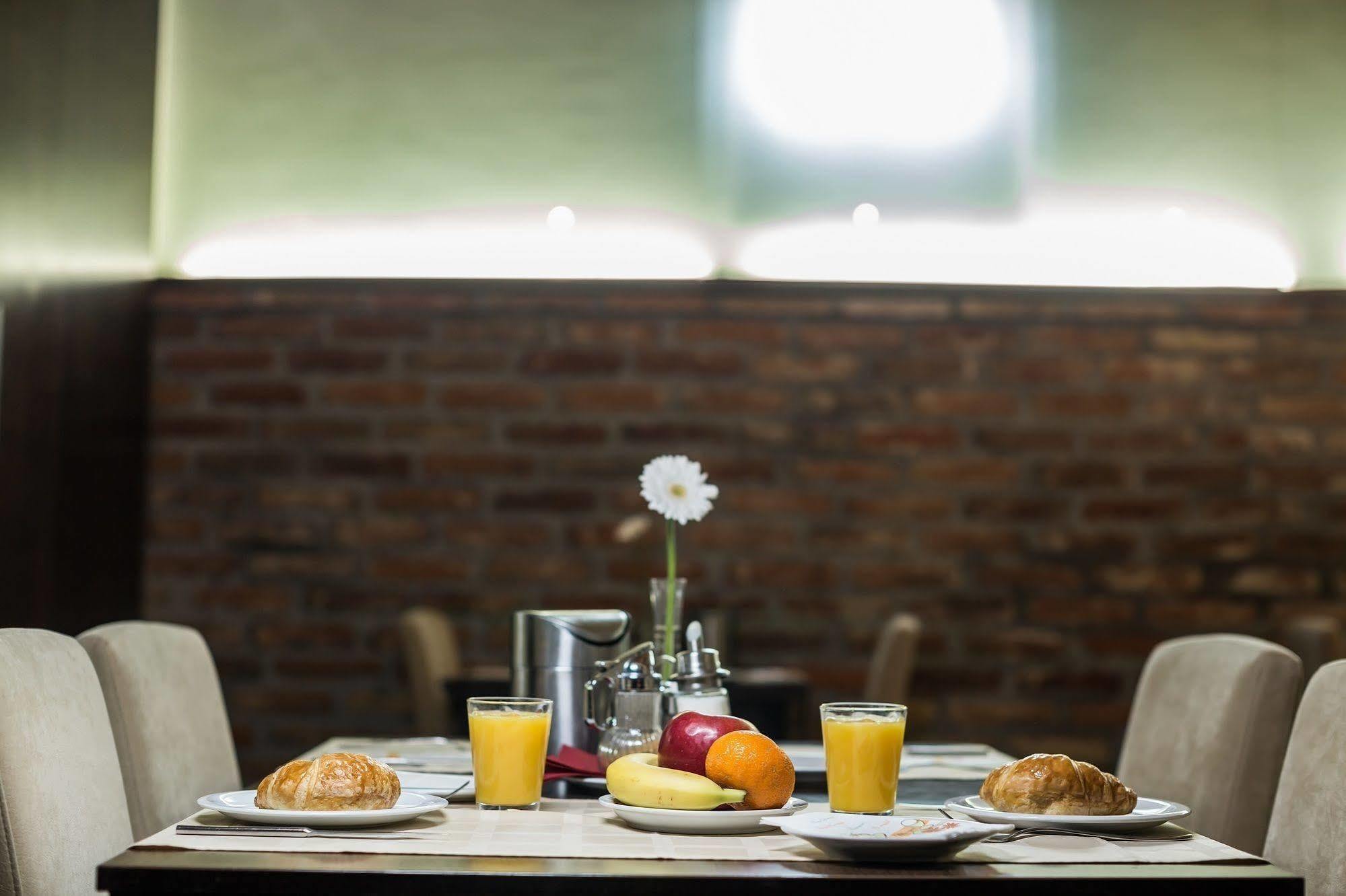 Boutique Hotel Sopianae Печ Екстер'єр фото